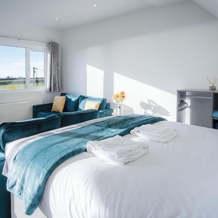 The Penthouse - 1 Bedroom Apartment - Ocean Breeze Port Eynon Exterior foto