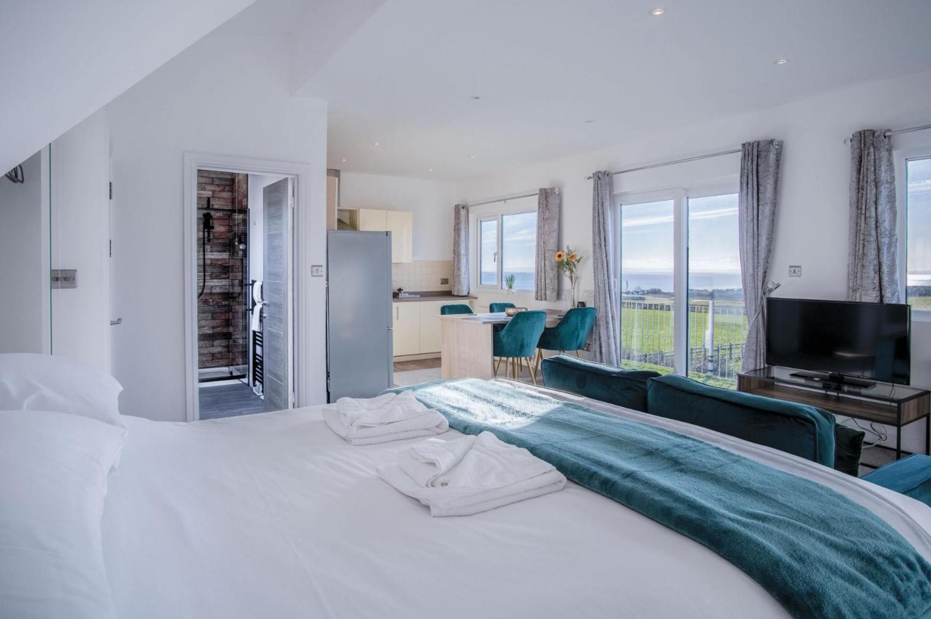 The Penthouse - 1 Bedroom Apartment - Ocean Breeze Port Eynon Exterior foto